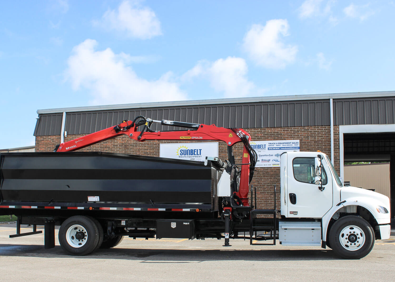 Freightliner Palfinger Grapple Truck For Sale
