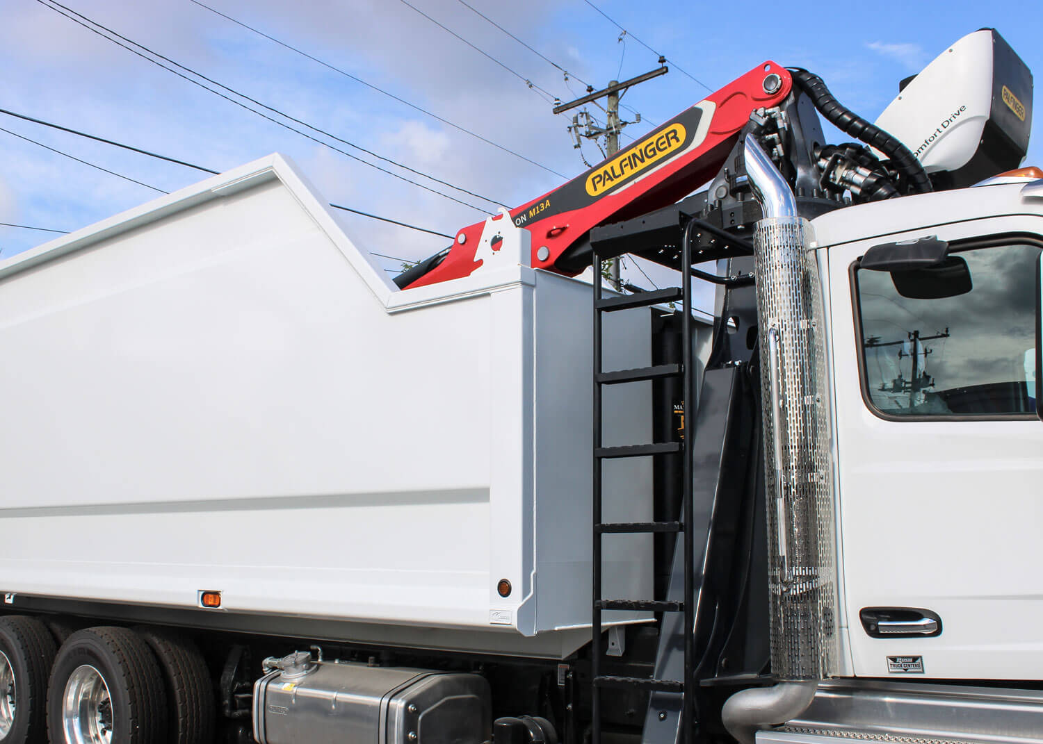 New Peterbilt 567 Grappple truck for sale with Palfinger Grapple